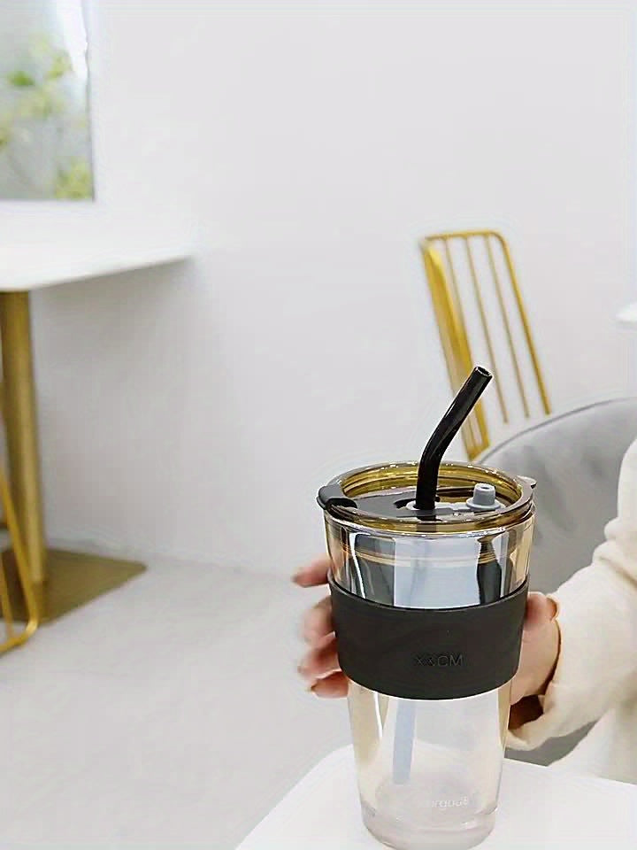 In Style Glass Cup with High Capacity and Straw
